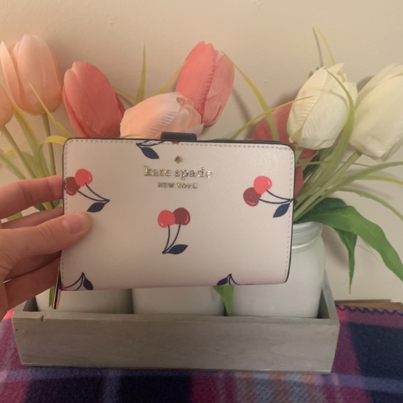 Nwt Kate spade staci dancing cherries printed wallet - Picture 10 of 12